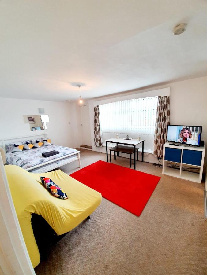 Rayleigh Town Centre 2 Bedroom Apartment Exteriör bild